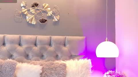 Kendal online show from January 2026 03:00:02 AM