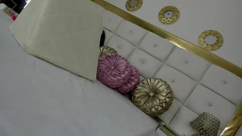 Kendal  online show from March 2025 01:40:02 PM