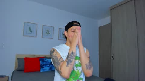 kendel_dimitri online show from December 2025 03:03:01 AM