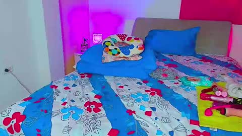 kendra_love31 online show from March 2026 05:44:01 AM