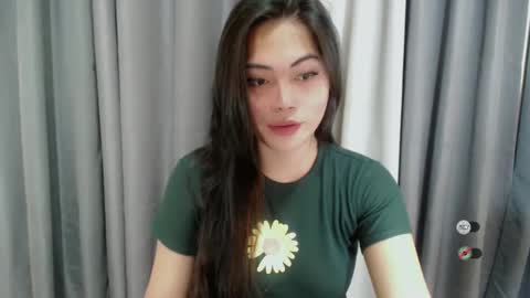 K E N D R A online show from February 2025 07:27:02 PM