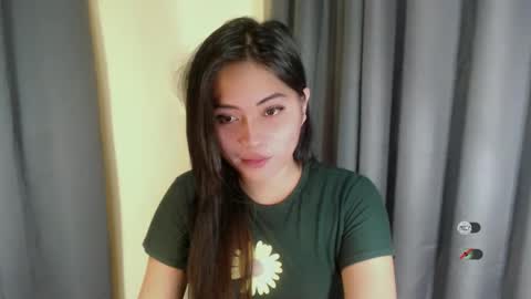 K E N D R A online show from March 2025 10:16:01 PM