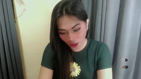 K E N D R A online show from March 2025 09:48:02 PM