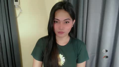 K E N D R A online show from March 2025 09:03:01 PM