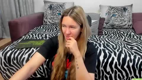 Kendra online show from October 2025 01:56:01 AM