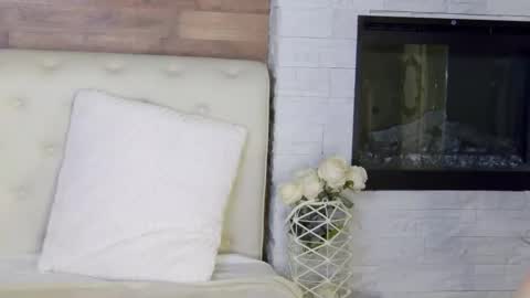 Snapshot of kendrabloom chatting on February 2026 08:19:02 AM KendraBloom online show from February 2026 08:19:02 AM