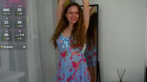 Kira online show from October 2025 06:28:02 PM