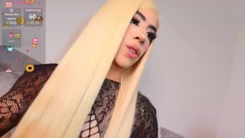 kenia_fox1 online show from October 2025 01:34:01 PM