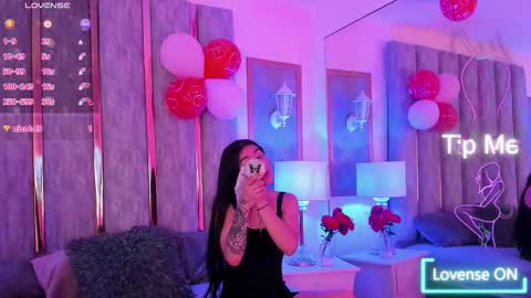 keniavelvet  online show from March 2026 03:40:02 PM