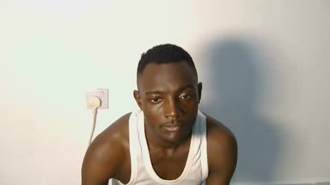 Kenia online show from October 2025 07:57:02 PM