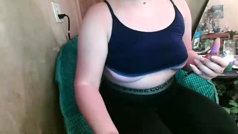 Kennedy Nova  online show from September 2025 07:25:01 PM