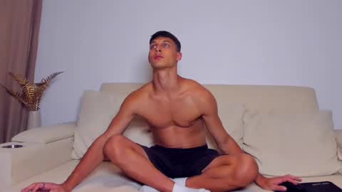 Peter     online show from February 2025 05:36:01 PM