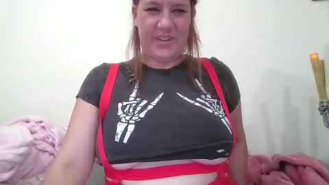 KenzBenz online show from October 2025 05:04:01 PM