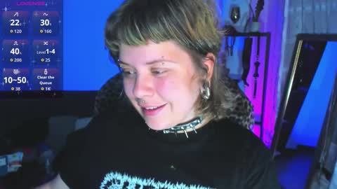 Kenzie online show from November 2025 04:38:01 AM