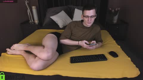 Snapshot of kerry_slay chatting on December 2024 08:57:02 PM Kerry online show from December 2024 08:57:02 PM