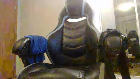 Snapshot of kert19 chatting on February 2025 04:33:02 AM KerKER online show from February 2025 04:33:02 AM