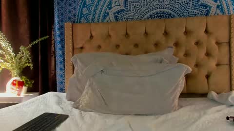 Kery Hillson online show from December 2024 05:00:01 PM