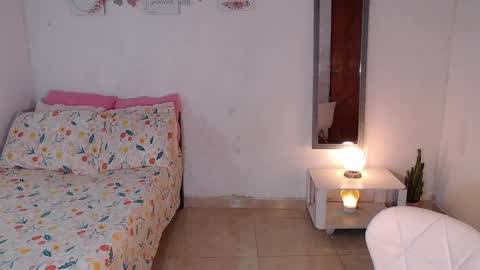 Snapshot of kesha_brooks chatting on January 2025 09:25:01 PM Mia online show from January 2025 09:25:01 PM