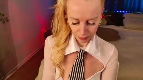 Snapshot of kessedisson chatting on February 2026 08:32:01 PM KessEdisson online show from February 2026 08:32:01 PM