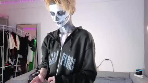 Snapshot of kessy_white chatting on October 2025 10:44:02 PM Kessy online show from October 2025 10:44:02 PM