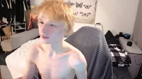 Snapshot of kessy_white chatting on November 2025 07:04:02 PM Kessy online show from November 2025 07:04:02 PM