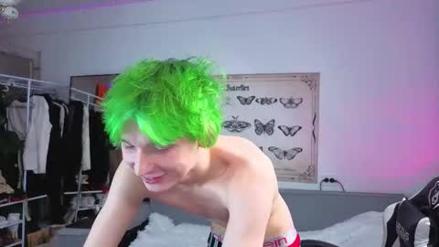 Snapshot of kessy_white chatting on November 2025 09:42:02 PM Kessy online show from November 2025 09:42:02 PM