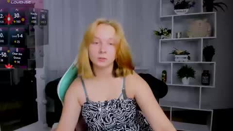 Ketrin online show from November 2025 06:02:02 AM