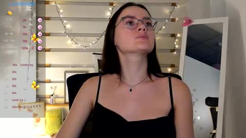 Ketrin online show from September 2025 12:59:02 PM