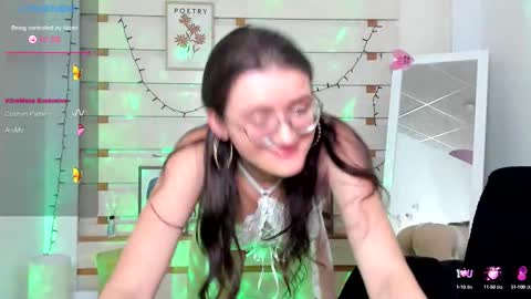 Ketrin online show from September 2025 04:11:01 PM