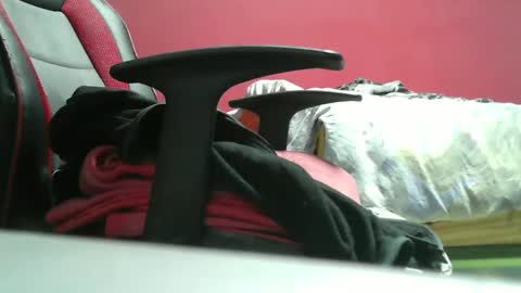 kev19922 online show from February 2025 08:49:02 PM