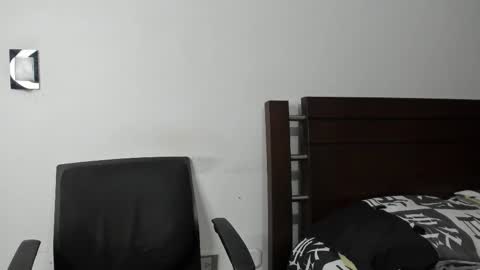 kevin_malone22 online show from December 2025 11:53:01 PM