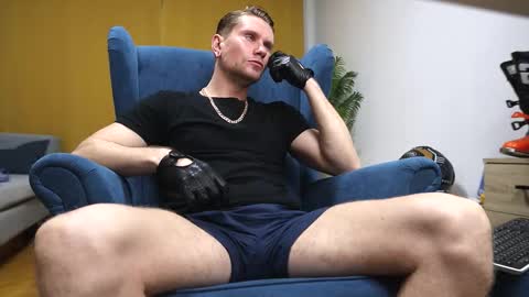 Kev online show from November 2025 01:43:01 PM