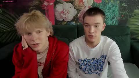 Snapshot of kevinm1lky chatting on November 2025 07:43:01 PM Kevin online show from November 2025 07:43:01 PM