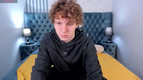 Snapshot of kevinm1lky chatting on March 2026 05:46:02 AM Kevin online show from March 2026 05:46:02 AM