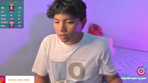 Snapshot of kevinxlvx chatting on December 2024 11:10:01 PM kevin and ottis online show from December 2024 11:10:01 PM