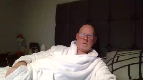 kevlooking4sez online show from February 2025 11:48:02 PM