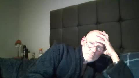 kevlooking4sez online show from February 2026 12:56:02 AM