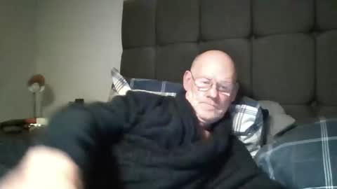 kevlooking4sez online show from March 2026 01:38:01 AM