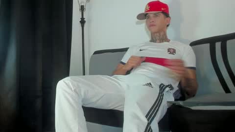 keydamian online show from July 2026 11:43:01 PM