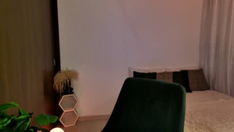 Keyla online show from December 2024 12:22:01 AM