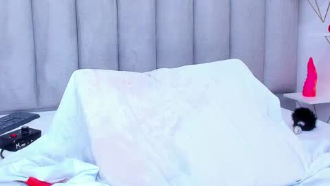 Keylla online show from January 2025 12:33:01 AM