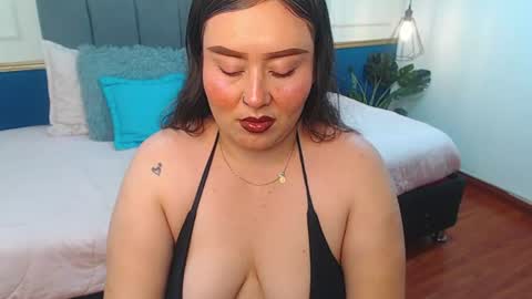 K H A I L A online show from July 2026 07:50:02 PM