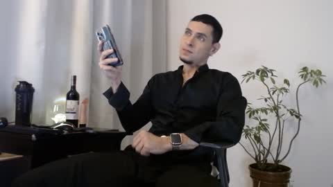 Snapshot of khalican chatting on February 2026 10:14:01 AM KhalicaN online show from February 2026 10:14:01 AM