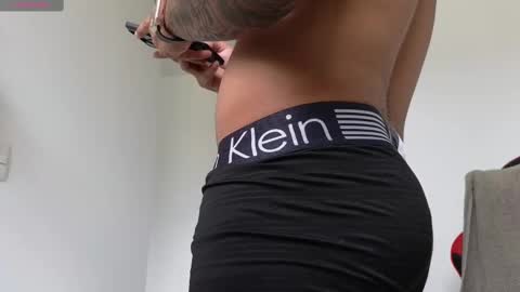 Snapshot of khalidferrer chatting on February 2025 06:21:02 PM khalid ferrer online show from February 2025 06:21:02 PM