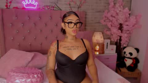 Khelany Isyy  online show from September 2025 01:27:01 PM