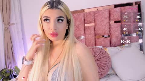 Snapshot of khloe_018 chatting on February 2025 11:44:02 AM KHLOE online show from February 2025 11:44:02 AM