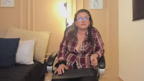 Snapshot of khloe_sp_ chatting on June 2026 02:45:02 AM khloe_sp_ online show from June 2026 02:45:02 AM