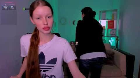 khloebeauty online show from November 2025 09:08:01 PM