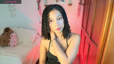 Snapshot of khoe_777 chatting on June 2026 11:10:02 PM khoe 777 online show from June 2026 11:10:02 PM