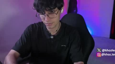 khozler_ online show from December 2025 03:55:01 AM